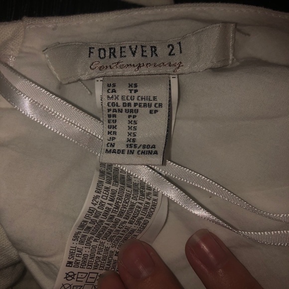 Collared Button Front Halter Top - Picture 4 of 4